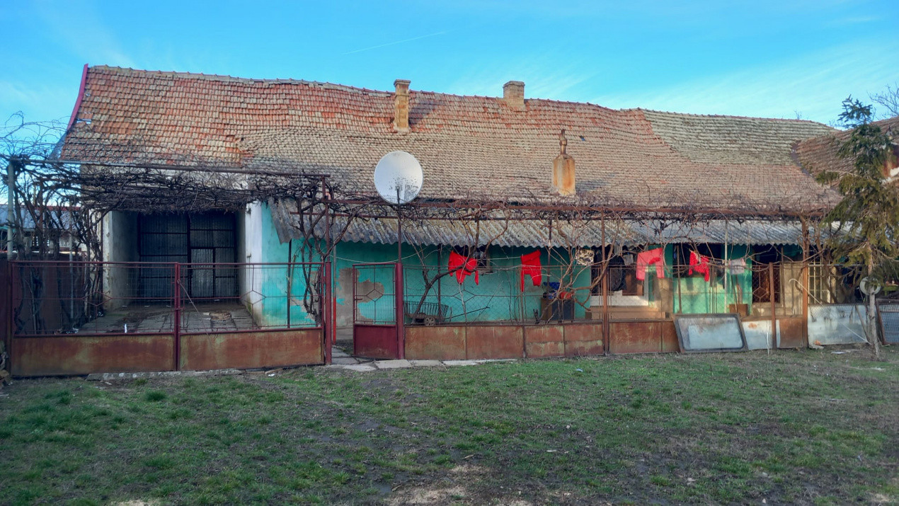 Casa individuala + hala de vanzare in Grabat  6, foxfort.ro