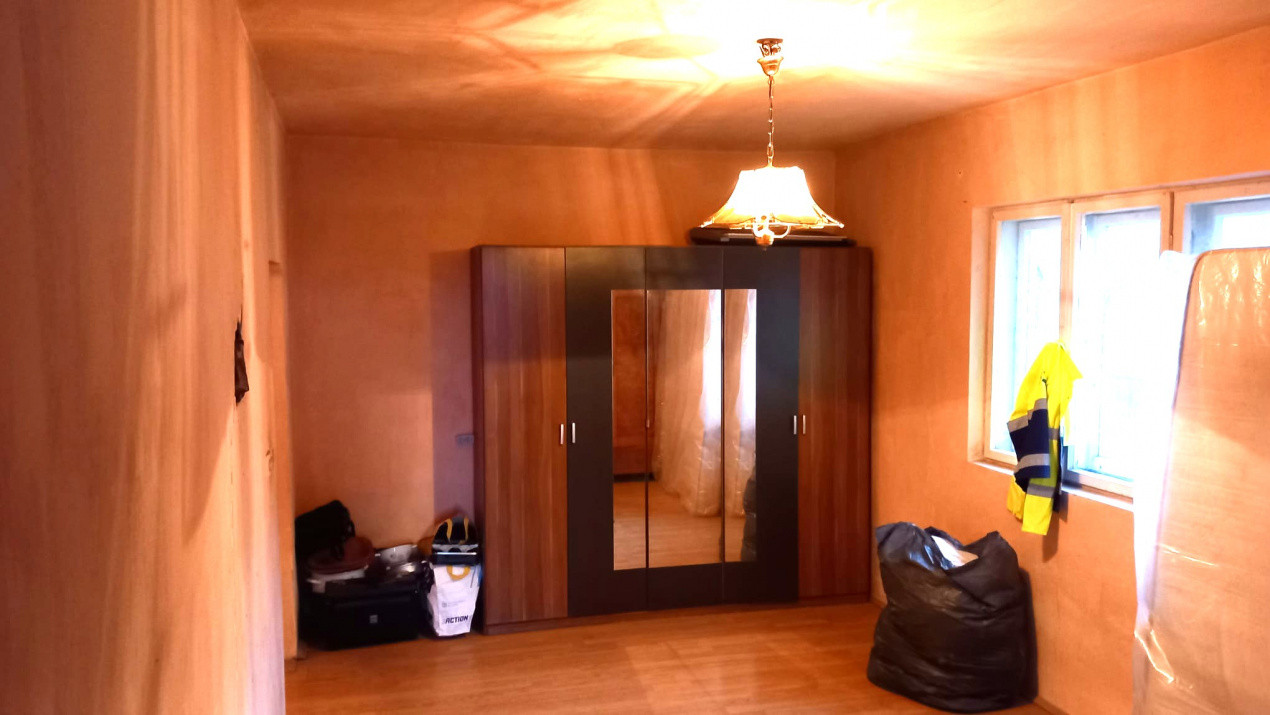 Casa individuala + hala de vanzare in Grabat  18, foxfort.ro