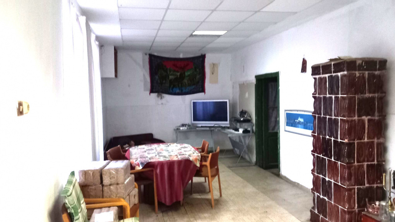 Casa individuala + hala de vanzare in Grabat  26, foxfort.ro