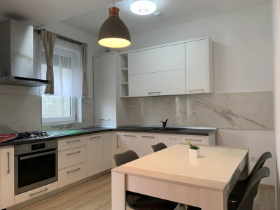 Apartament cu 3 camere, curte proprie si parcare – Dumbravita imagine mica 3, foxfort.ro