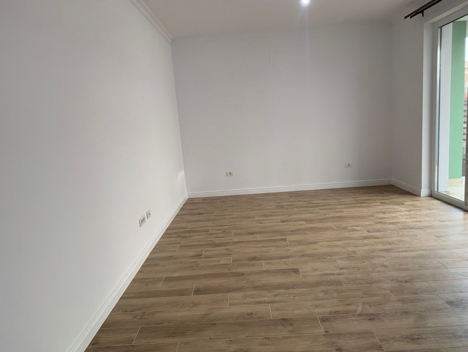 Apartament cu 4 camere de 89 mp, zona Dumbravita 5, foxfort.ro