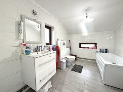 COMISION 0% Duplex despartit prin garaj, 5 camere, teren 660 mp in Sanandrei imagine mica 7, foxfort.ro