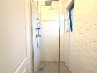 COMISION 0% Duplex despartit prin garaj, 5 camere, teren 660 mp in Sanandrei imagine mica 16, foxfort.ro