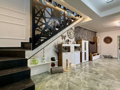 Duplex deosebit de vanzare, 4 camere, zona linistita - Mosnita Veche imagine mica 14, foxfort.ro
