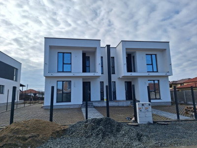 Duplex cu 5 camere de 125 mp si 3 bai, zona Dumbravita imagine mica 7, foxfort.ro