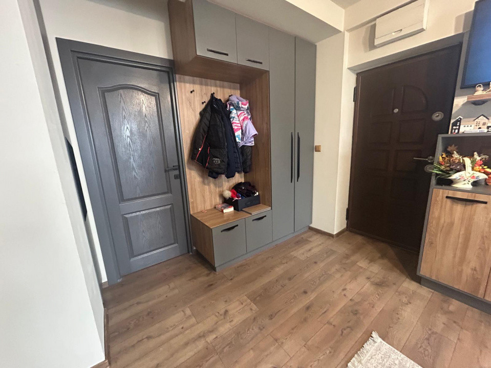 Apartament de vanzare cu 3 camere in zona Giroc 9, foxfort.ro