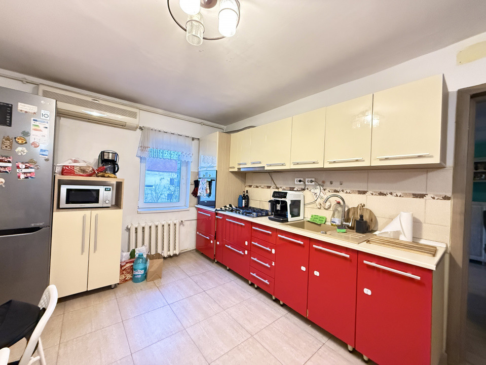 Apartament cu 3 camere de vanzare in Timisoara, zona Bucovina 24, foxfort.ro