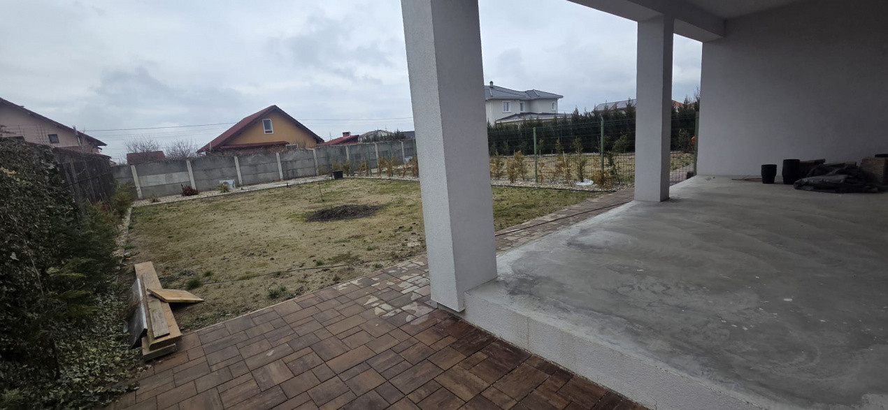 Duplex spatios cu 5 camere de vanzare, zona Mosnita Noua 13, foxfort.ro