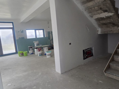 Duplex spatios cu 5 camere de vanzare, zona Mosnita Noua imagine mica 4, foxfort.ro