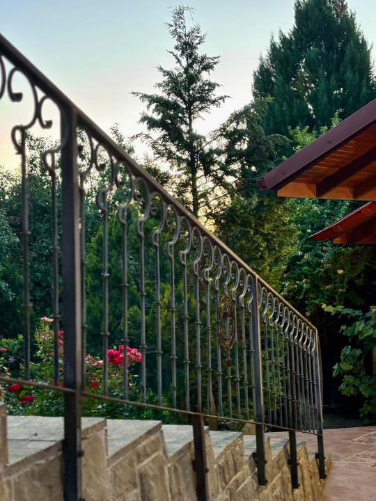 Casa individuala cu 5 camere si teren de 1 hectar - Ghioroc - Arad 35, foxfort.ro