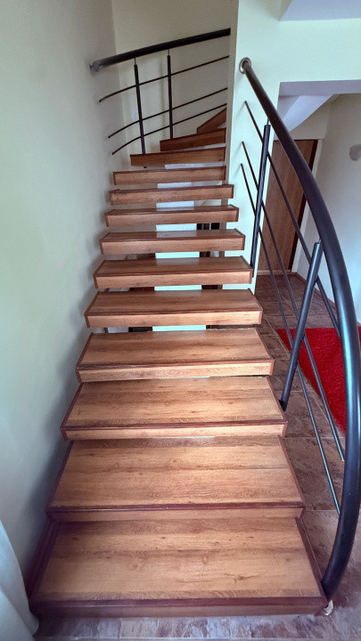 Casa individuala cu 7 camere si 1752 mp teren - zona Ghiroda 7, foxfort.ro