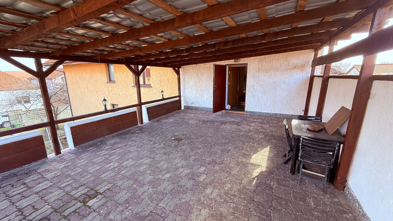 Casa individuala cu 7 camere si 1752 mp teren - zona Ghiroda 3, foxfort.ro