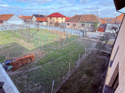 Casa individuala cu 7 camere si 1752 mp teren - zona Ghiroda imagine mica 6, foxfort.ro