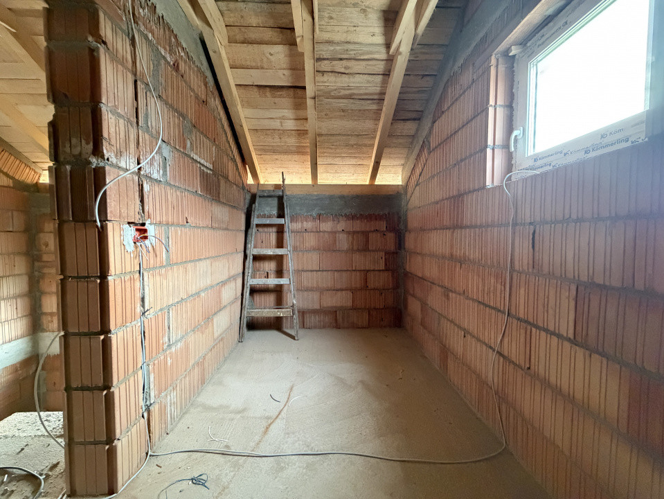 Casa individuala 4 camere, cu toate utilitatile - Sanandrei 7, foxfort.ro