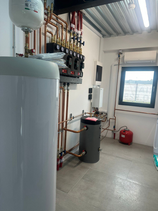 Hala industriala 500 mp + birouri, 1398 mp teren, acces TIR - Giarmata Vii 13, foxfort.ro