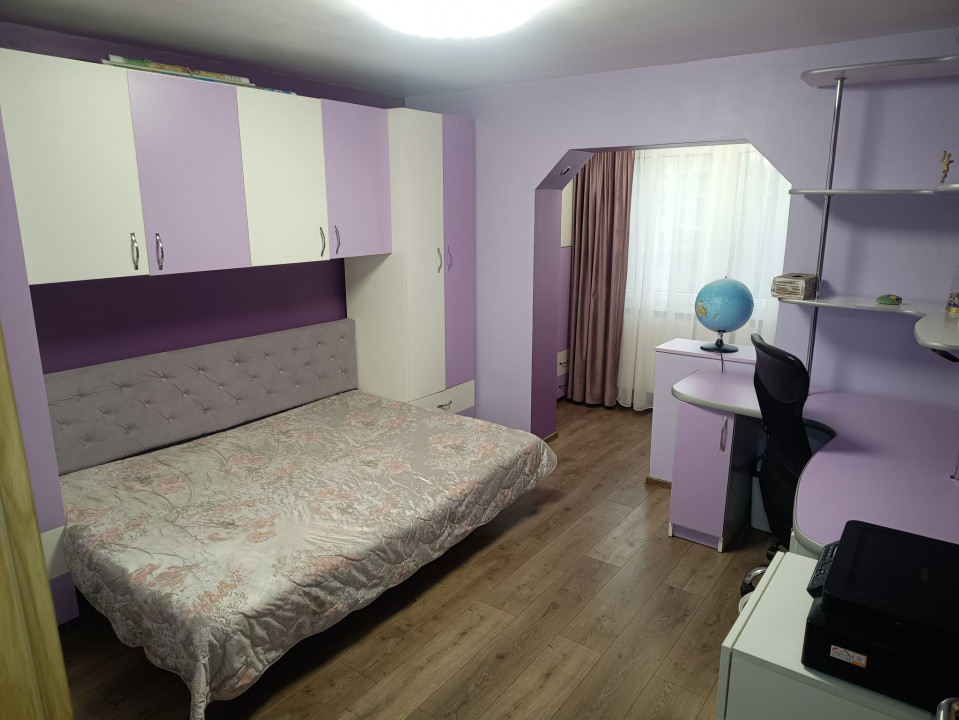 Apartament de vanzare cu 4 camere la etajul 1 in zona Lipovei 10, foxfort.ro