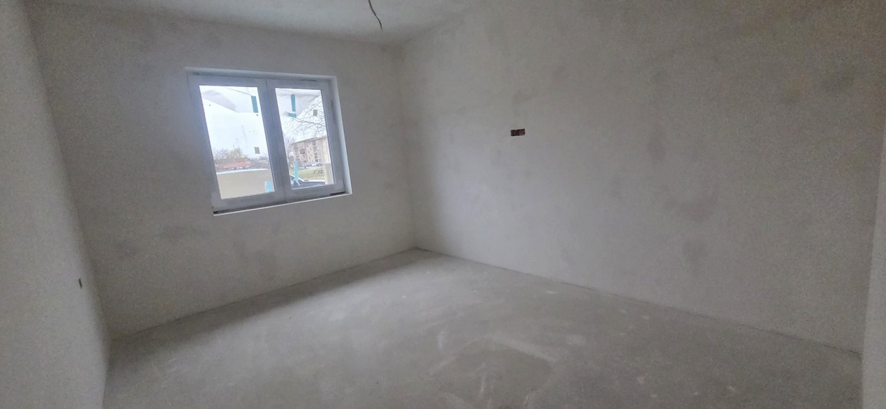 Duplex spatios cu teren de 442 mp, toate utilitatile - Giroc 4, foxfort.ro