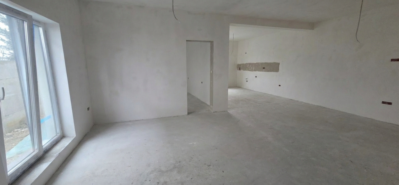 Duplex spatios cu teren de 442 mp, toate utilitatile - Giroc 8, foxfort.ro