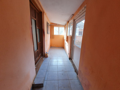 Casa de vanzare cu 3 camere si teren de 1008 mp - Deta imagine mica 8, foxfort.ro