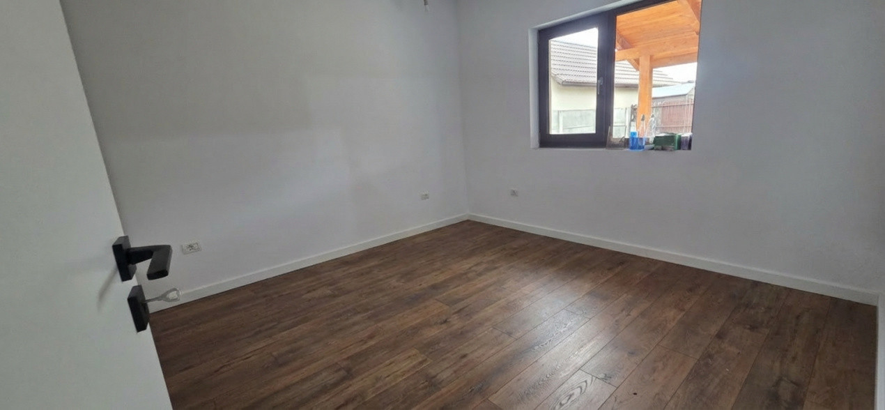 Duplex plan parter in spate la Valery Mosnita Noua 4, foxfort.ro