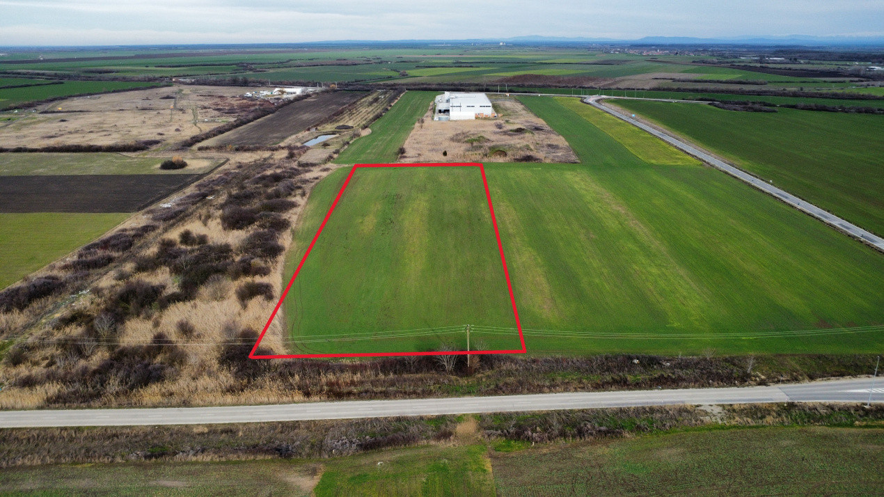 Teren industrial de vanzare de 25.000 mp, zona Deta 2, foxfort.ro