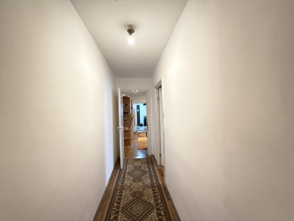 Apartament cu 3 camere de vanzare in Timisoara, zona Gheorghe Lazar 7, foxfort.ro