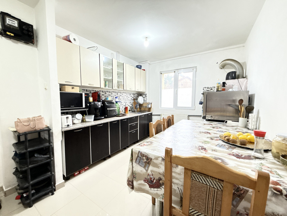 Apartament cu 3 camere de vanzare in Timisoara, zona Gheorghe Lazar 21, foxfort.ro