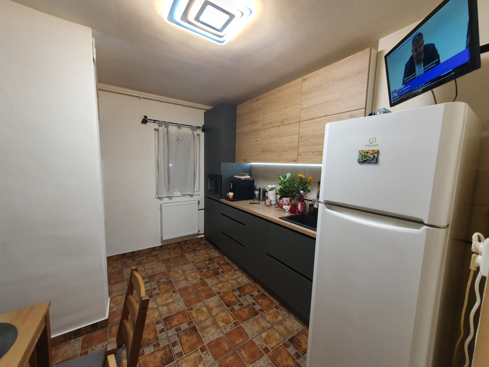 Apartament cu 2 camere, etaj 2 - zona Dambovita 11, foxfort.ro