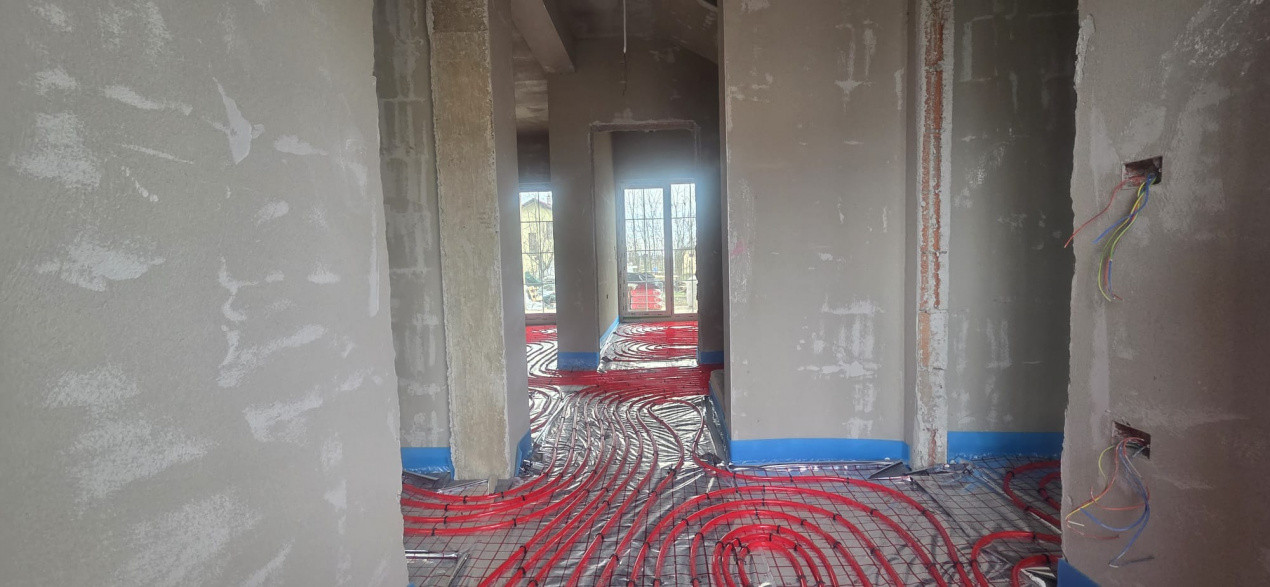 Duplex modern cu toate utilitatile - la intrare in Mosnita Noua 8, foxfort.ro