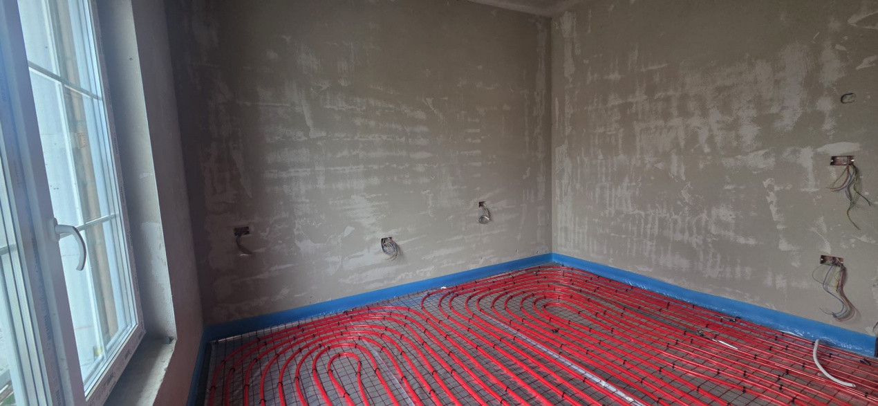 Duplex modern cu toate utilitatile - la intrare in Mosnita Noua 12, foxfort.ro