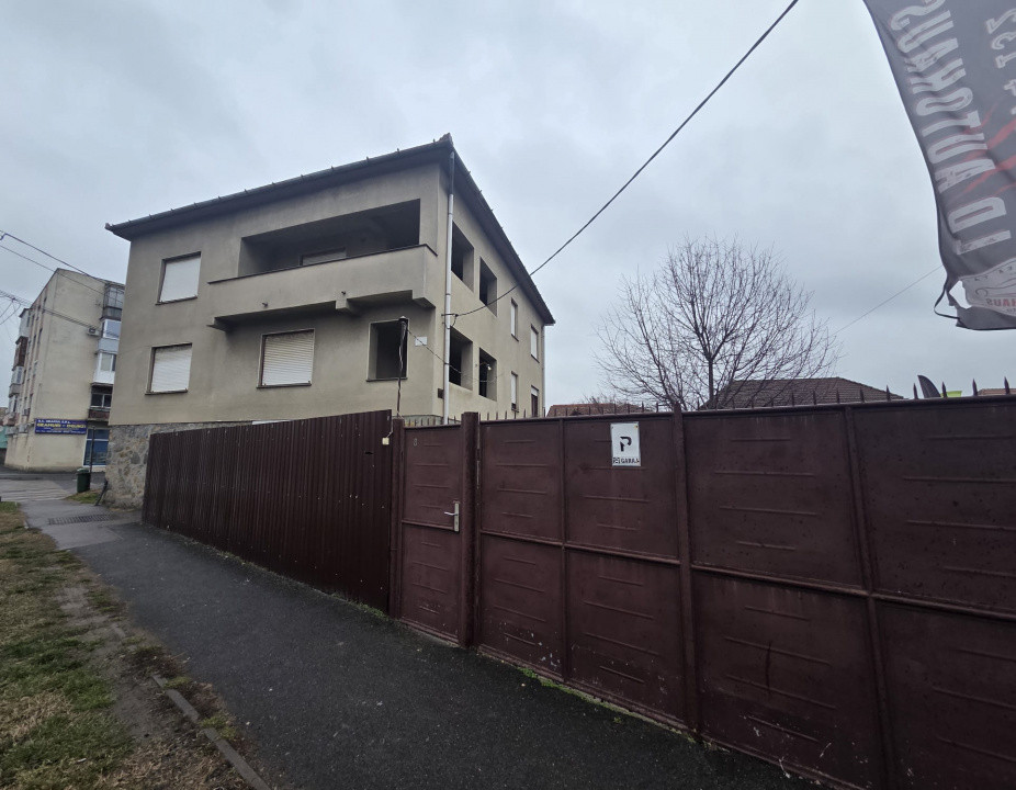 Casa individuala de vanzare | Zona UTA |Amprenta la sol 164 mp P+2 | Comision 0% 1, foxfort.ro