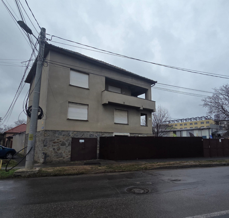 Casa individuala de vanzare | Zona UTA |Amprenta la sol 164 mp P+2 | Comision 0% 2, foxfort.ro