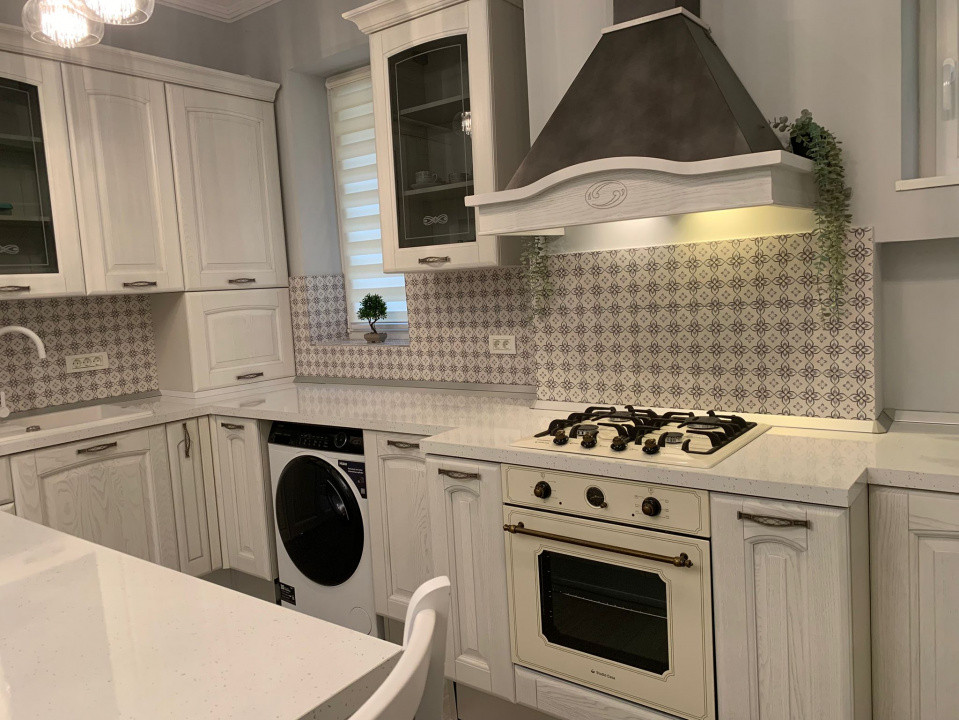 Apartament cu 3 camere, parter inalt - Central 5, foxfort.ro