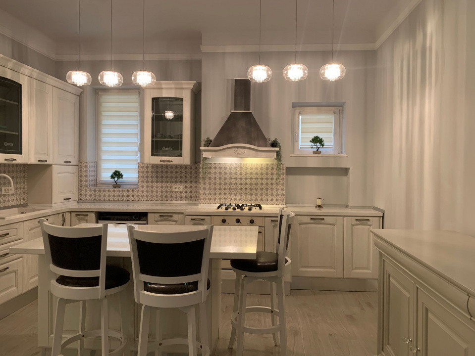 Apartament cu 3 camere, parter inalt - Central 11, foxfort.ro