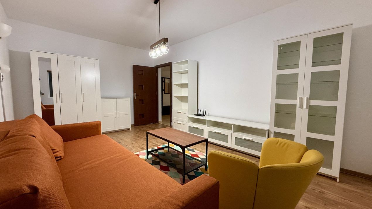 Apartament de inchiriat 3 camere, zona Lipovei 2, foxfort.ro