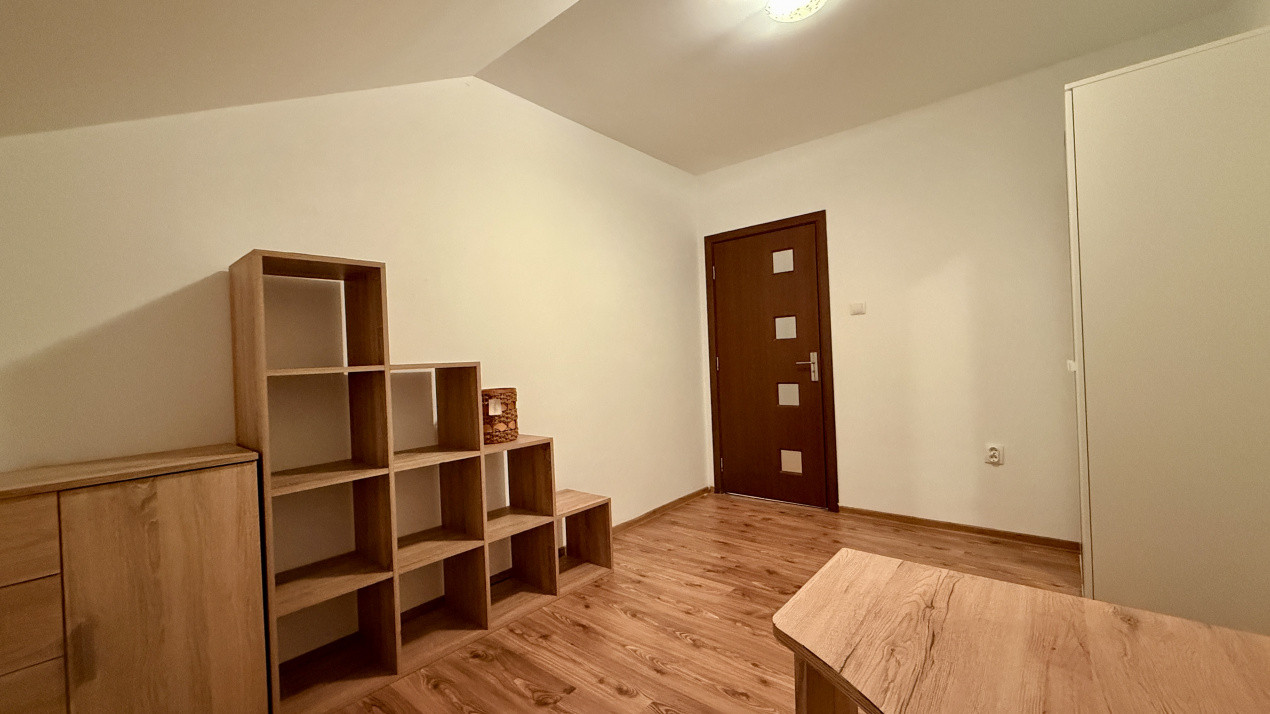 Apartament de inchiriat 3 camere, zona Lipovei 6, foxfort.ro