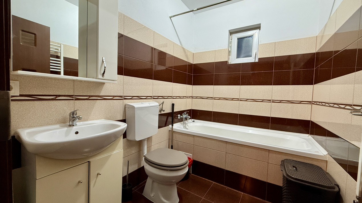 Apartament de inchiriat 3 camere, zona Lipovei 10, foxfort.ro