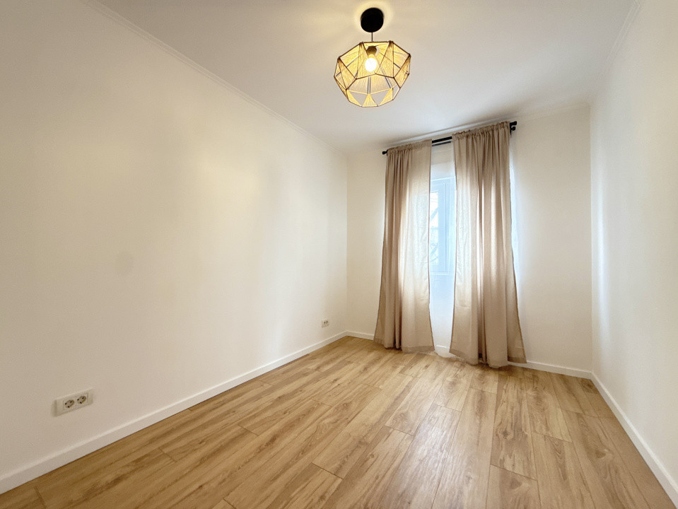 Apartament cu 4 camere de vanzare in Timisoara, zona Cetatii 23, foxfort.ro