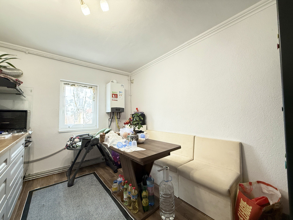 COMISION 0% Apartament cu 3 camere de vanzare in zona Lipovei 6, foxfort.ro