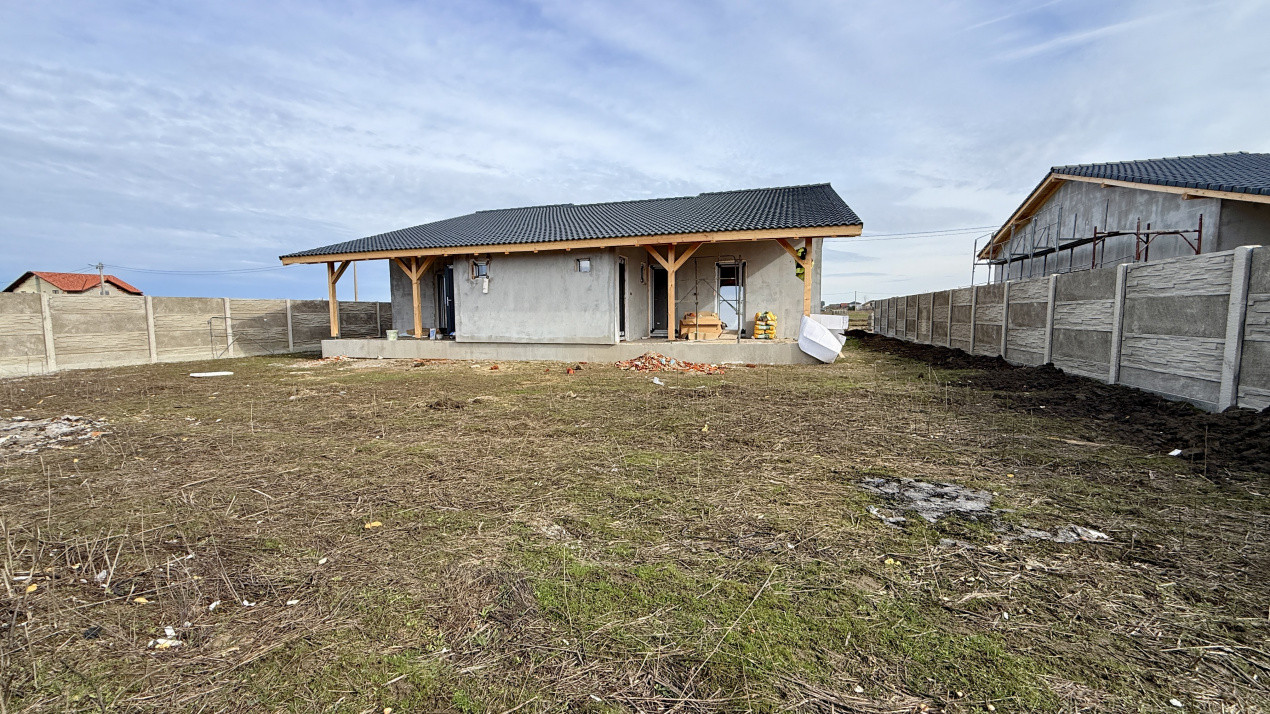 Duplex de vanzare, 3 camere pe parter + pod - Mosnita Veche 2, foxfort.ro