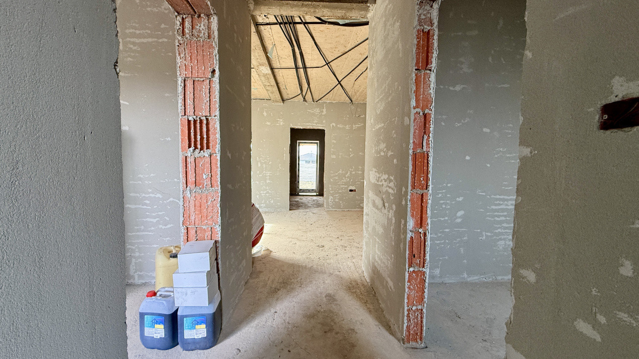 Duplex de vanzare, 3 camere pe parter + pod - Mosnita Veche 13, foxfort.ro