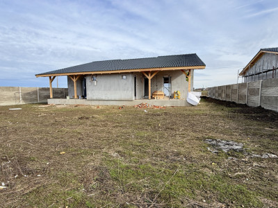 Duplex de vanzare, 3 camere pe parter + pod - Mosnita Veche imagine mica 2, foxfort.ro