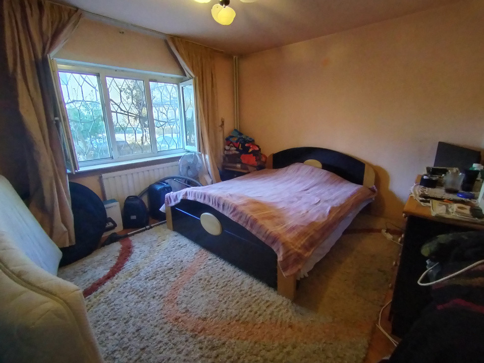 Apartament cu 3 camere de vanzare in Timisoara, zona Vladeasa 5, foxfort.ro