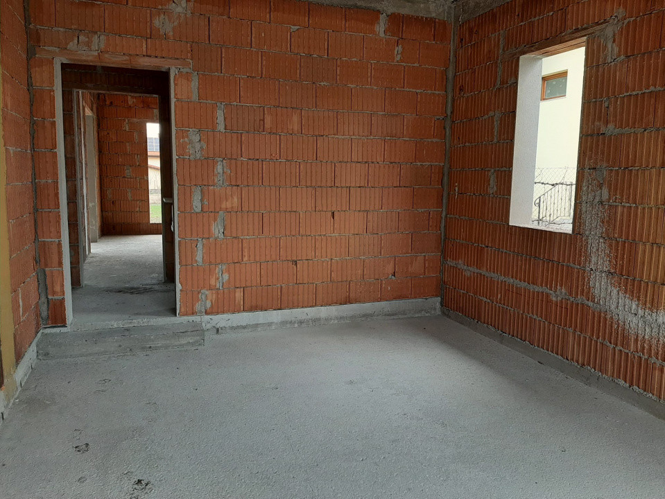 Casa individuala cu 5 camere de vanzare in localitatea Dumbravita 3, foxfort.ro