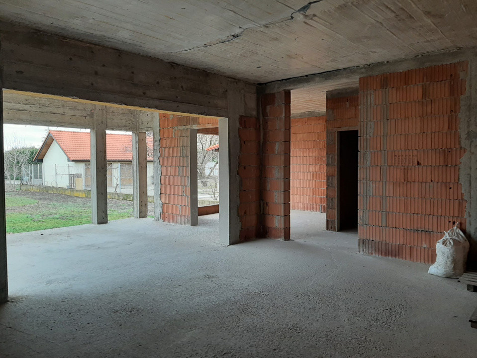 Casa individuala cu 5 camere de vanzare in localitatea Dumbravita 6, foxfort.ro