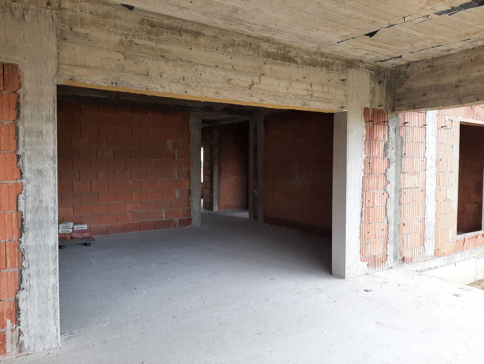 Casa individuala cu 5 camere de vanzare in localitatea Dumbravita 7, foxfort.ro