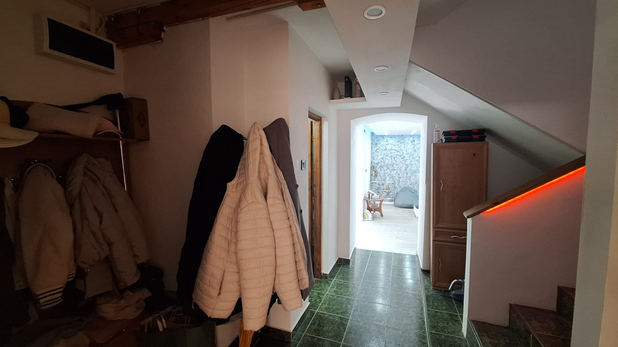 Casa individuala cu 6 camere de vanzare in zona Iosefin 2, foxfort.ro