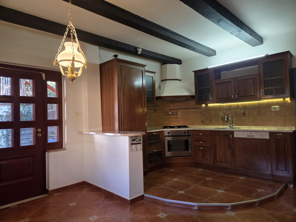 🏡 Casă spațioasă 200 mp utili, complet mobilată și utilată – Arad – 187.000 € 2, foxfort.ro