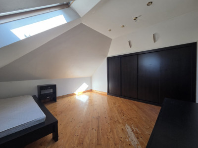 š” CasÄ spaČioasÄ 200 mp utili, complet mobilatÄ Či utilatÄ ā Arad ā 187.000 ⬠imagine mica 9, foxfort.ro