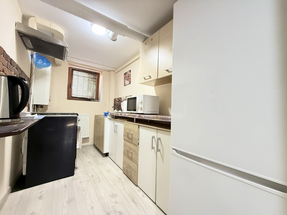 Apartament cu 3 camere de vanzare in Timisoara, zona Centrala 25, foxfort.ro